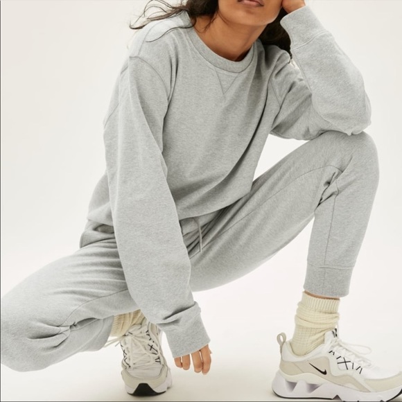 Everlane Sweatshirt - Picture 1 of 7